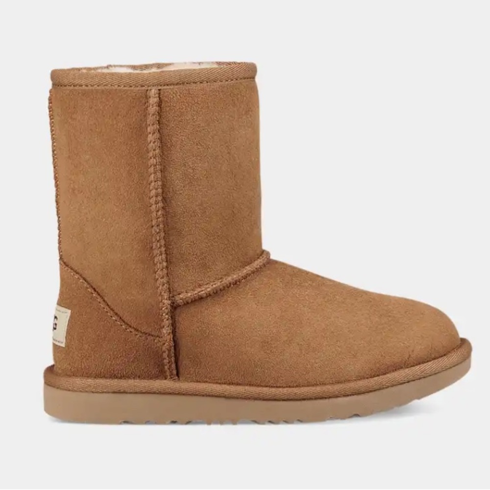 Kids Ugg size 2
